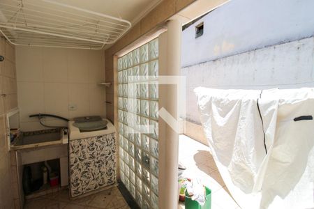 Casa à venda com 331m², 2 quartos e 2 vagasÁrea de Serviço