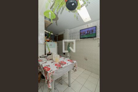 Apartamento à venda com 74m², 2 quartos e sem vaga Apartamento à venda com 74m², 2 quartos e sem vagaCozinha e Área de Serviço