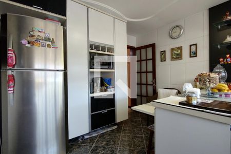 Casa de condomínio à venda com 346m², 3 quartos e 2 vagas Casa de condomínio à venda com 346m², 3 quartos e 2 vagasCozinha - Armários