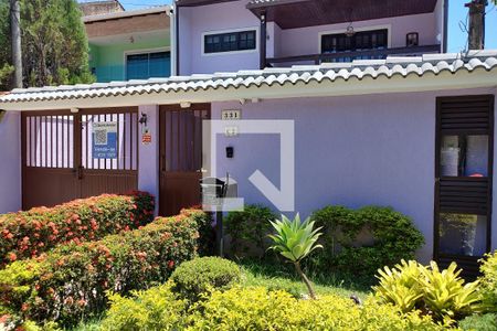 Casa de condomínio à venda com 346m², 3 quartos e 2 vagas Casa de condomínio à venda com 346m², 3 quartos e 2 vagasFachada