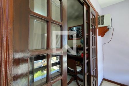 Casa de condomínio à venda com 346m², 3 quartos e 2 vagas Casa de condomínio à venda com 346m², 3 quartos e 2 vagasVaranda do quarto 3