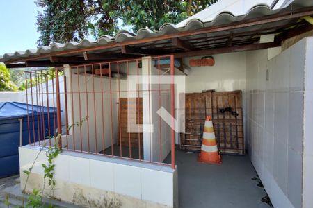 Casa de condomínio à venda com 346m², 3 quartos e 2 vagas Casa de condomínio à venda com 346m², 3 quartos e 2 vagasCanil