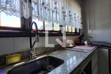 Casa de condomínio à venda com 346m², 3 quartos e 2 vagas Casa de condomínio à venda com 346m², 3 quartos e 2 vagasCozinha - Armários