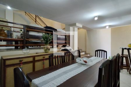 Casa de condomínio à venda com 346m², 3 quartos e 2 vagas Casa de condomínio à venda com 346m², 3 quartos e 2 vagasCopa