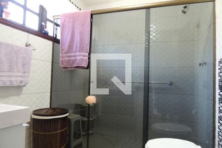 Casa de condomínio à venda com 346m², 3 quartos e 2 vagasBanheiro da Suíte 1