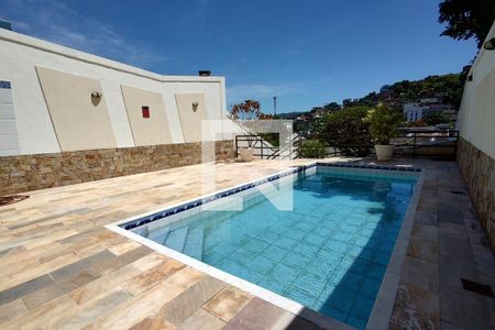 Casa de condomínio à venda com 346m², 3 quartos e 2 vagas Casa de condomínio à venda com 346m², 3 quartos e 2 vagasPiscina