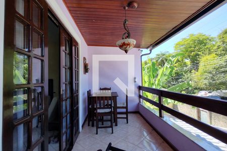 Casa de condomínio à venda com 346m², 3 quartos e 2 vagas Casa de condomínio à venda com 346m², 3 quartos e 2 vagasVaranda da Suíte 1