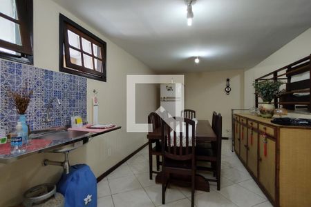 Casa de condomínio à venda com 346m², 3 quartos e 2 vagas Casa de condomínio à venda com 346m², 3 quartos e 2 vagasCopa