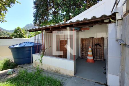 Casa de condomínio à venda com 346m², 3 quartos e 2 vagas Casa de condomínio à venda com 346m², 3 quartos e 2 vagasCanil