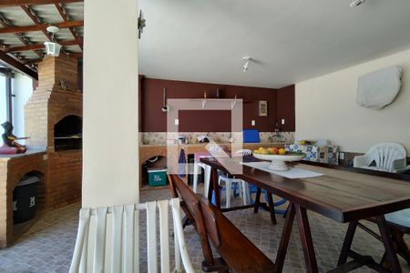 Casa de condomínio à venda com 346m², 3 quartos e 2 vagas Casa de condomínio à venda com 346m², 3 quartos e 2 vagasChurrasqueira