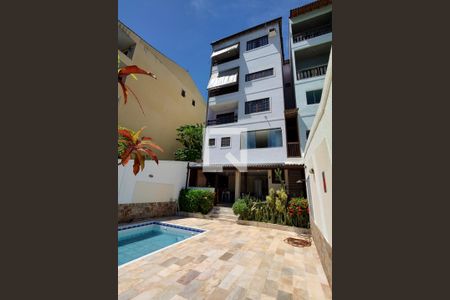 Casa de condomínio à venda com 346m², 3 quartos e 2 vagas Casa de condomínio à venda com 346m², 3 quartos e 2 vagasFachada Fundos