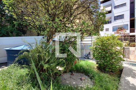 Casa de condomínio à venda com 346m², 3 quartos e 2 vagas Casa de condomínio à venda com 346m², 3 quartos e 2 vagasQuintal