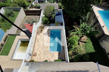 Casa de condomínio à venda com 346m², 3 quartos e 2 vagas Casa de condomínio à venda com 346m², 3 quartos e 2 vagasPiscina