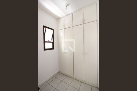 Apartamento à venda com 105m², 3 quartos e 2 vagas Apartamento à venda com 105m², 3 quartos e 2 vagasDespensa
