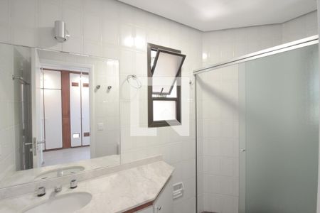 Apartamento à venda com 105m², 3 quartos e 2 vagas Apartamento à venda com 105m², 3 quartos e 2 vagasBanheiro da Suíte