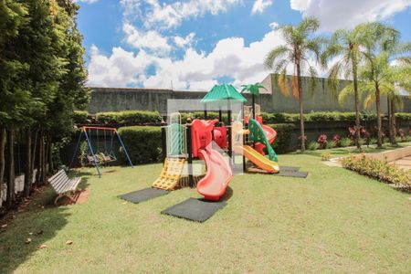 Apartamento à venda com 105m², 3 quartos e 2 vagas Apartamento à venda com 105m², 3 quartos e 2 vagasÁrea comum - Playground