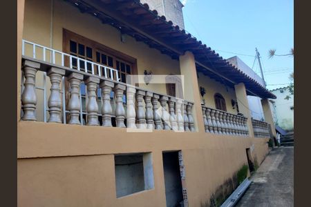 Casa à venda com 3 quartos, 360m² em Santa Mônica, Belo Horizonte