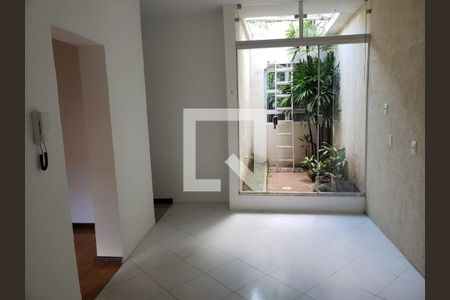 Casa à venda com 3 quartos, 360m² em Santa Mônica, Belo Horizonte
