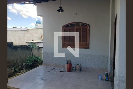 Casa à venda com 3 quartos, 360m² em Santa Mônica, Belo Horizonte