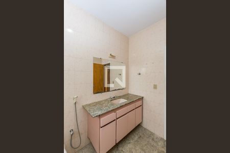 Casa para alugar com 240m², 3 quartos e 4 vagas Casa para alugar com 240m², 3 quartos e 4 vagasBanheiro Social