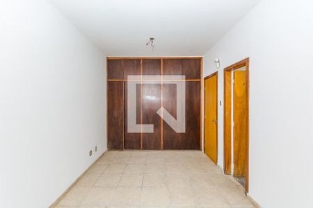 Casa para alugar com 240m², 3 quartos e 4 vagas Casa para alugar com 240m², 3 quartos e 4 vagasSuíte