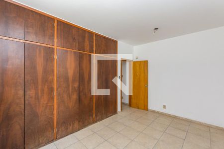 Casa para alugar com 240m², 3 quartos e 4 vagas Casa para alugar com 240m², 3 quartos e 4 vagasQuarto 2