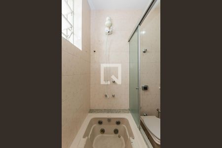 Casa para alugar com 240m², 3 quartos e 4 vagas Casa para alugar com 240m², 3 quartos e 4 vagasBanheiro Social