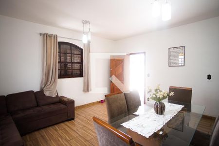 Sala 1 de casa para alugar com 4 quartos, 200m² em Céu Azul, Belo Horizonte