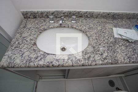 Apartamento à venda com 51m², 2 quartos e 1 vaga Apartamento à venda com 51m², 2 quartos e 1 vagaBanheiro social