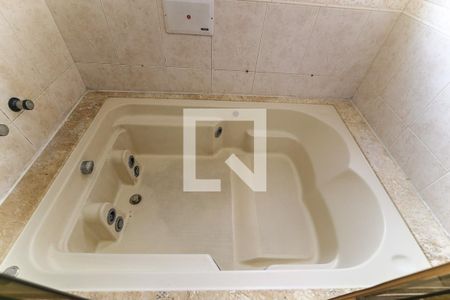 Casa à venda com 160m², 3 quartos e 4 vagas Casa à venda com 160m², 3 quartos e 4 vagasBanheiro da Suíte 1