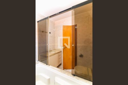 Casa à venda com 160m², 3 quartos e 4 vagas Casa à venda com 160m², 3 quartos e 4 vagasBanheiro da Suíte 1