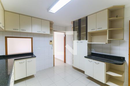 Casa à venda com 160m², 3 quartos e 4 vagas Casa à venda com 160m², 3 quartos e 4 vagasCozinha