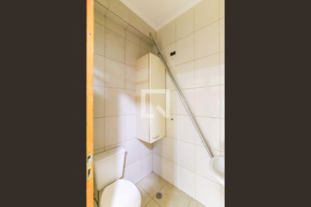 Casa à venda com 160m², 3 quartos e 4 vagas Casa à venda com 160m², 3 quartos e 4 vagasBanheiro de serviço