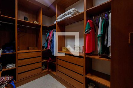 Casa de condomínio à venda com 1000m², 5 quartos e 5 vagasCloset Suíte 4