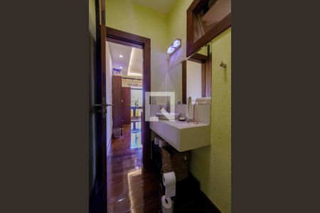 Casa de condomínio à venda com 1000m², 5 quartos e 5 vagasLavabo Escritório