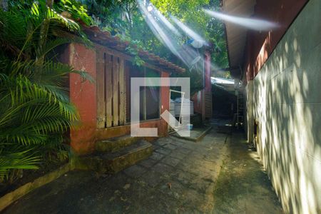 Casa de condomínio à venda com 1000m², 5 quartos e 5 vagasQuintal Fundos