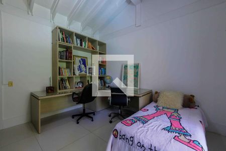 Casa de condomínio à venda com 1000m², 5 quartos e 5 vagasSuíte 3