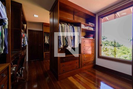 Casa de condomínio à venda com 1000m², 5 quartos e 5 vagasCloset Suíte 1