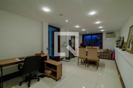 Sala 2 de casa de condomínio para alugar com 5 quartos, 1000m² em Itanhangá, Rio de Janeiro