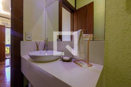 Casa de condomínio à venda com 1000m², 5 quartos e 5 vagasLavabo Escritório