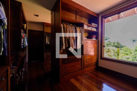 Casa de condomínio à venda com 1000m², 5 quartos e 5 vagasCloset Suíte 1
