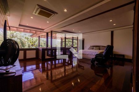 Casa de condomínio à venda com 1000m², 5 quartos e 5 vagasSuíte 1