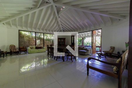 Sala de casa de condomínio para alugar com 5 quartos, 1000m² em Itanhangá, Rio de Janeiro