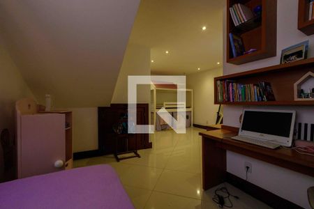 Casa de condomínio à venda com 1000m², 5 quartos e 5 vagasSuíte 4