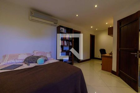 Casa de condomínio à venda com 1000m², 5 quartos e 5 vagasSuíte 5