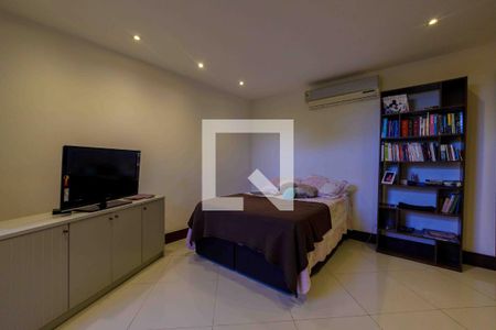 Casa de condomínio à venda com 1000m², 5 quartos e 5 vagasSuíte 5