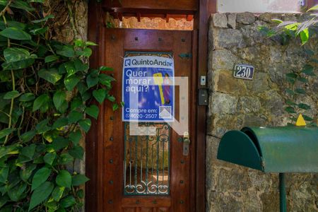 Casa de condomínio à venda com 1000m², 5 quartos e 5 vagasPlaquinha