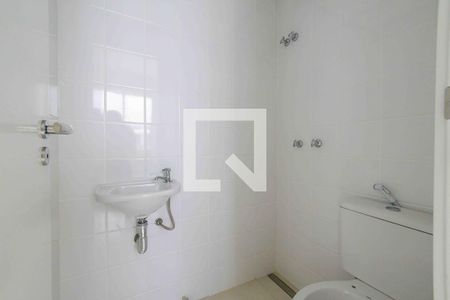 Apartamento à venda com 330m², 4 quartos e 4 vagasBanheiro de Serviço