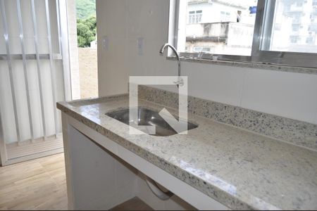 Sala/Cozinha de apartamento para alugar com 2 quartos, 40m² em Engenho Novo, Rio de Janeiro