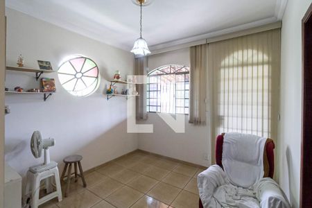 Casa 1 - Sala 1 de casa à venda com 3 quartos, 300m² em Maria Helena, Belo Horizonte